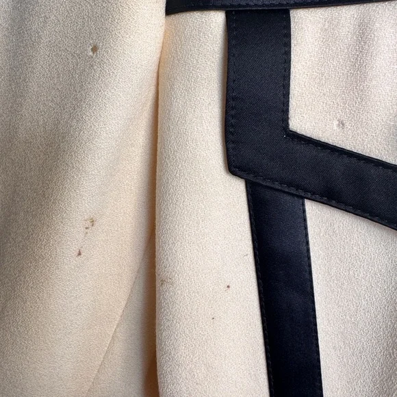 Escada Couture Cream and Black Vintage Women's Jacket - Picture 6 of 16